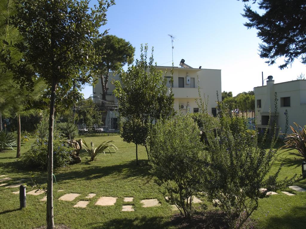 B&B Neptunia Fronte Mare Торе Спекия Руджери Екстериор снимка