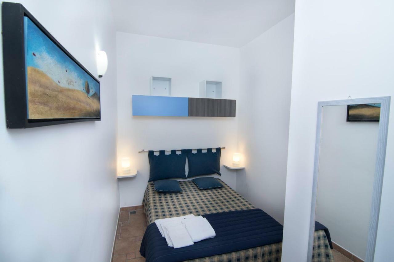 B&B Neptunia Fronte Mare Торе Спекия Руджери Екстериор снимка
