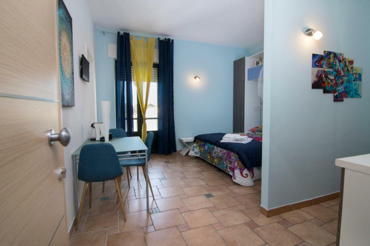 B&B Neptunia Fronte Mare Торе Спекия Руджери Екстериор снимка